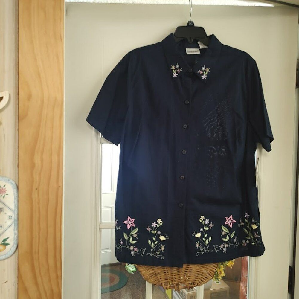 New Fashion Bug Navy Blue Summer Paradise Flowers Shirt Women's 18/20W